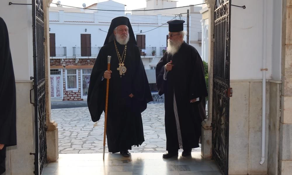 Λειτουργία και μνημόσυνο του Αοιδίμου Μητροπολίτη Σύρου στην Ερμούπολη